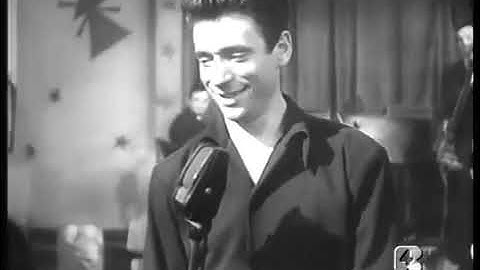 Thumbnail of Yves Montand Les Feuilles Mortes English French Lyrics (Autumn Leaves) (Francais Anglais Paroles)