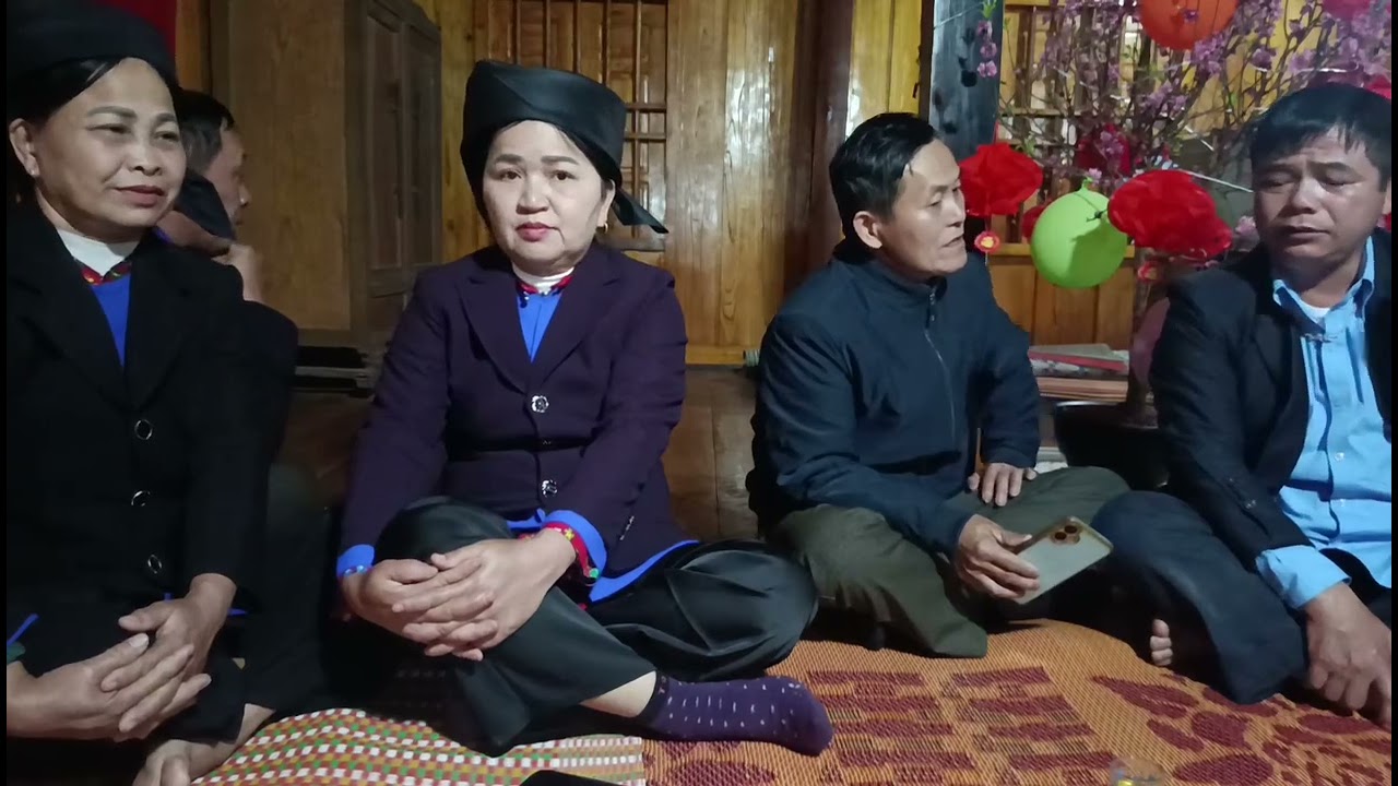 Ngày Hội lồng tồng lên nhà bạn chơi, hát không hay nhưng vẫn cứ hay hát 