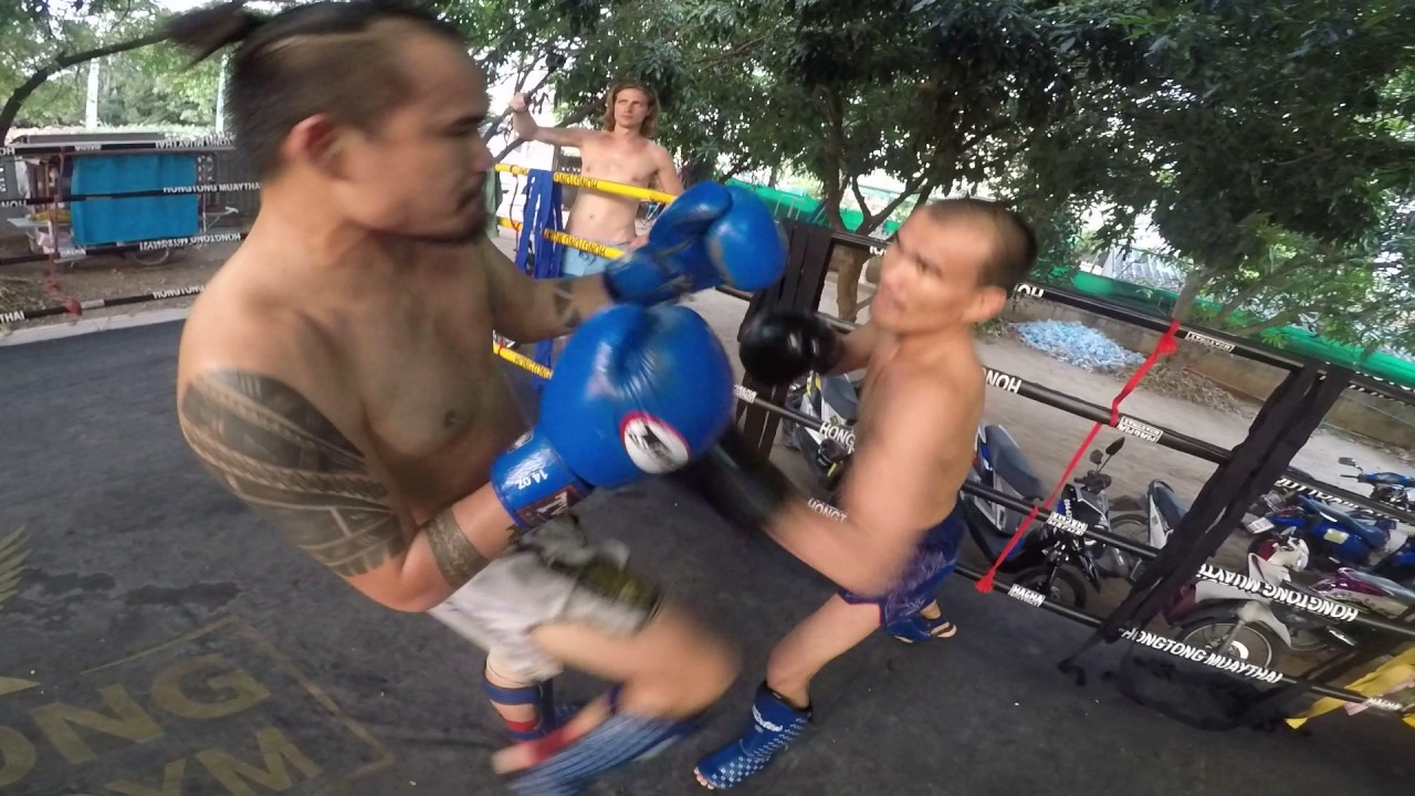 Hongthong Muay Thai twins sparring [Hongthonglek + Hongthongnoi]