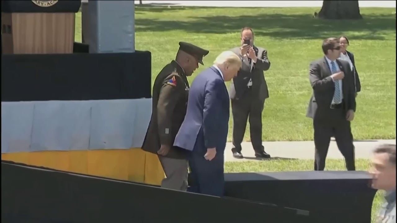 Trump's Thoughts As He Went Down That Ramp - YouTube