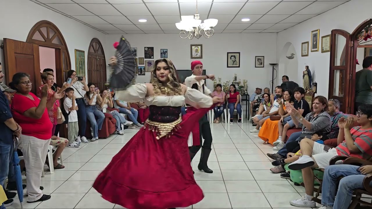 Pieza: La Danza o Rumba del Ciego. Dama: Maritza Espinoza M. Varón: Christian A. Barrantes D.