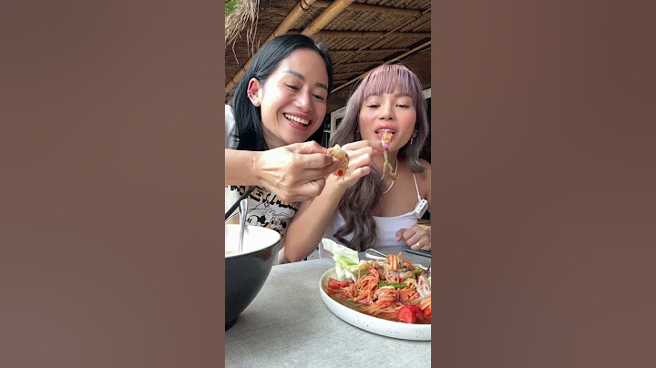 MUKBANG THAI FOOD DD KIN TIEW WITH RACHEL GODDARD