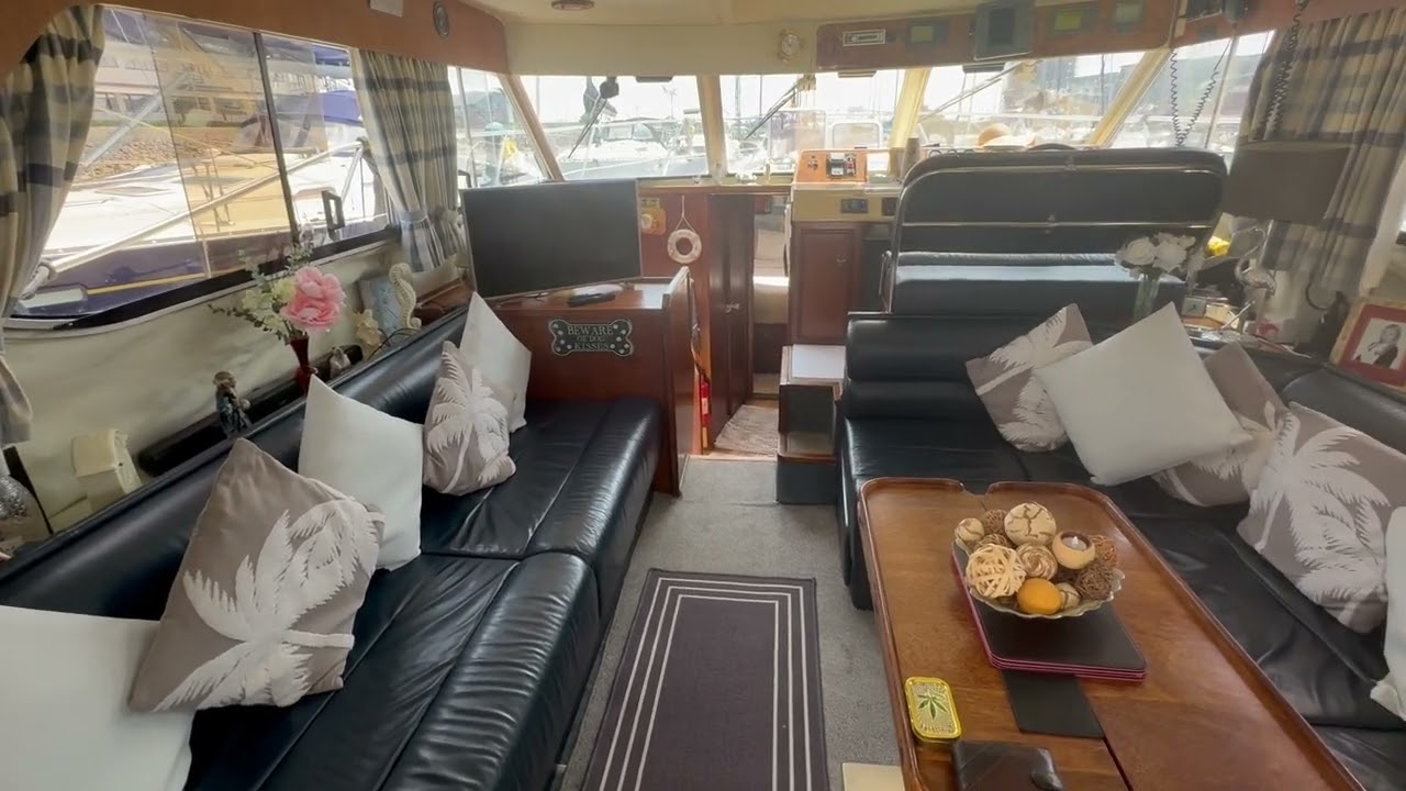 ⁣Fairline 36 Sedan   For Sale YACHTSCO
