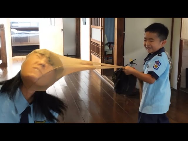 Catch the spider!] Jutaro takes on a spider! - YouTube