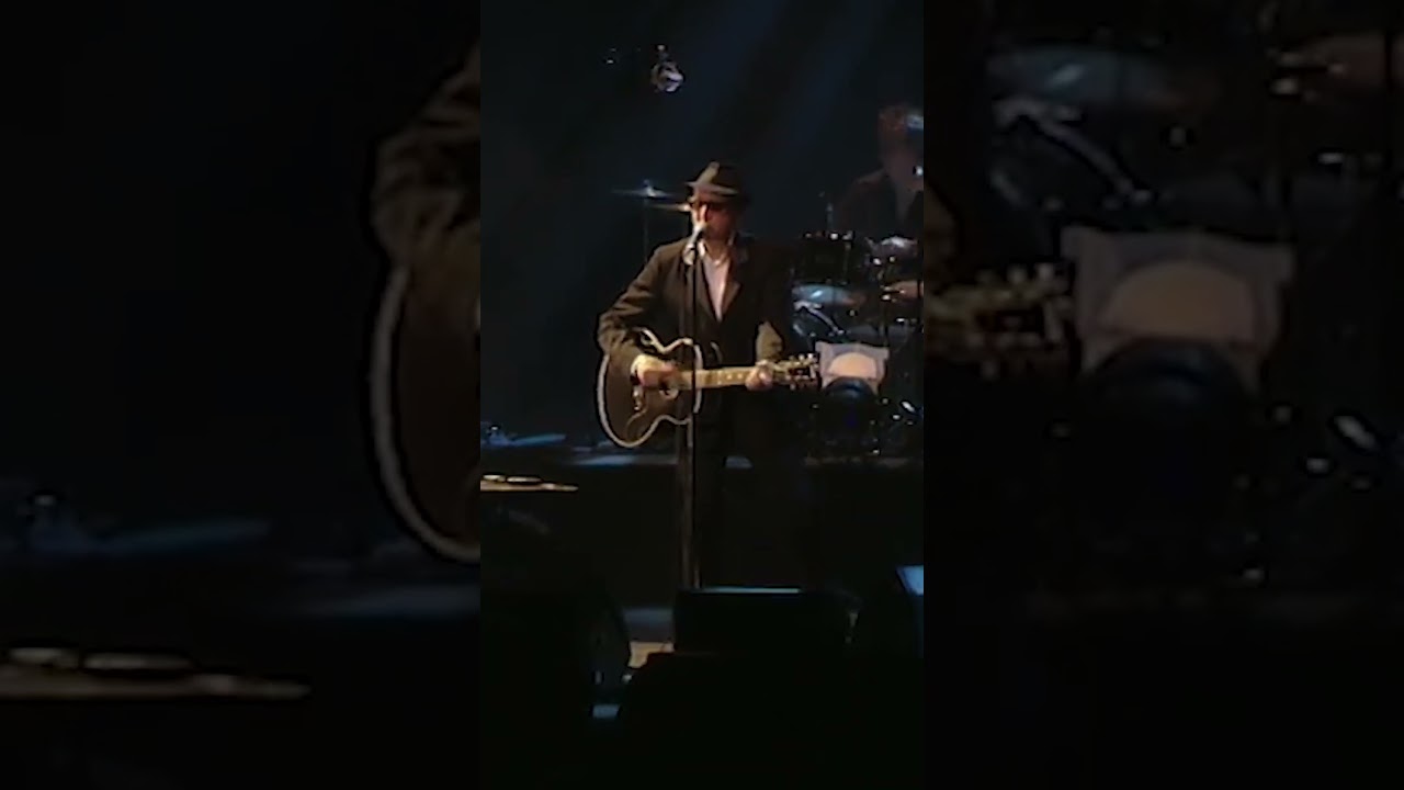 Watch Vertige de l'amour - live à L' #Olympia ♫♪ #Bashung #AlainBashung on YouTube