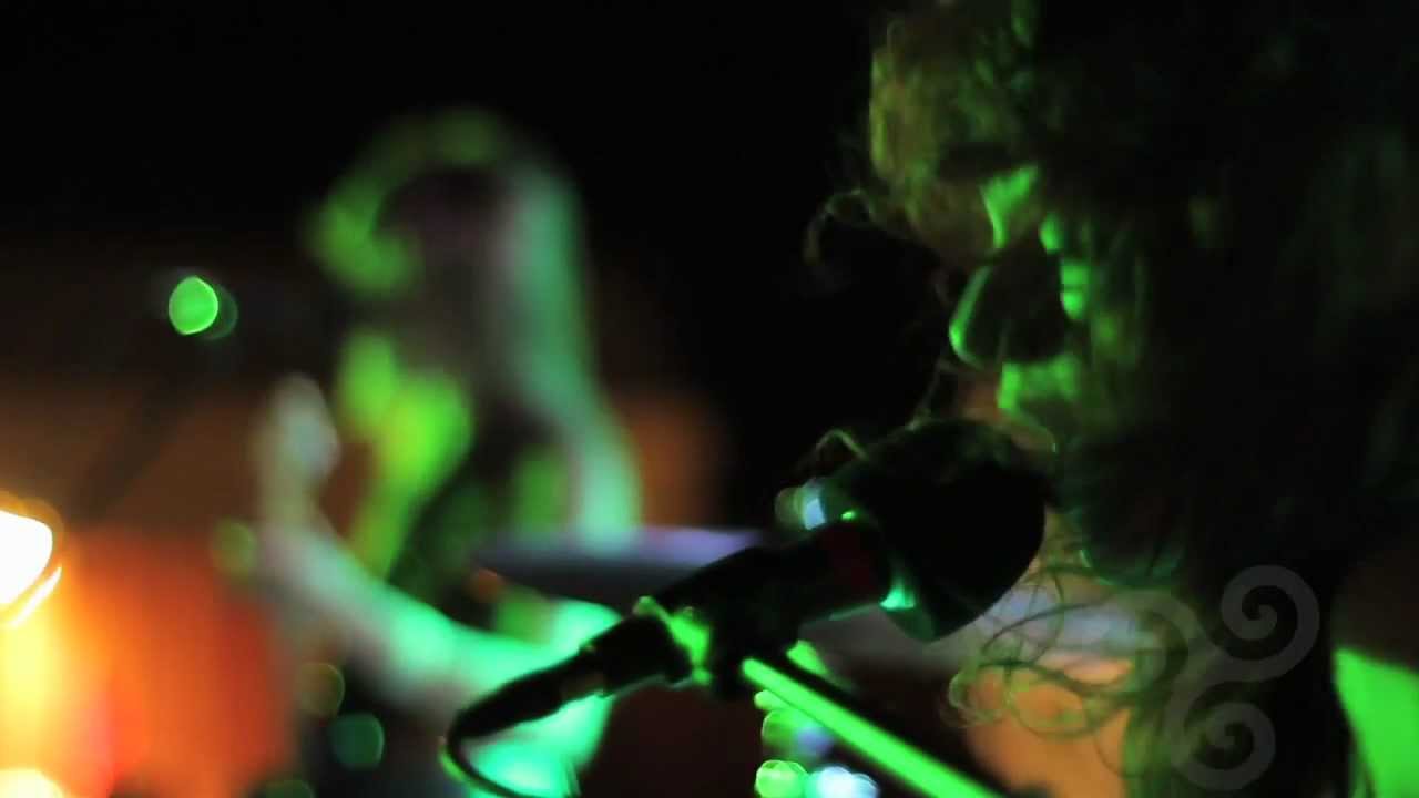 Deap Vally @ Moon Block Party: Desert Daze - April 2012