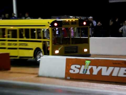 Cool Bus Wheelstander   2010 Skyview Drags