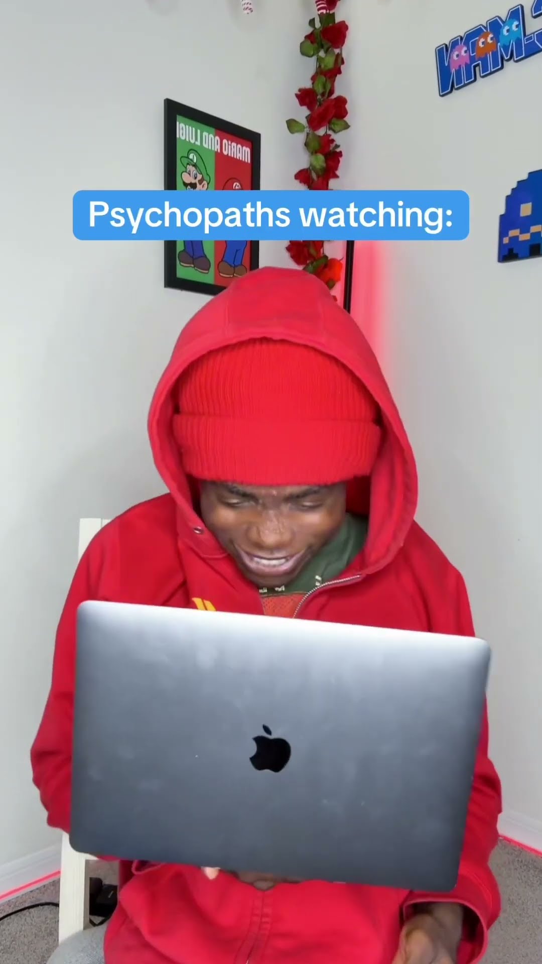 Normal people watching VS psycho ?