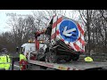 18.12.2020 - VN24 - LKW prallt auf A45 gegen Verkehrsleitanhänger der Autobahnmeisterei