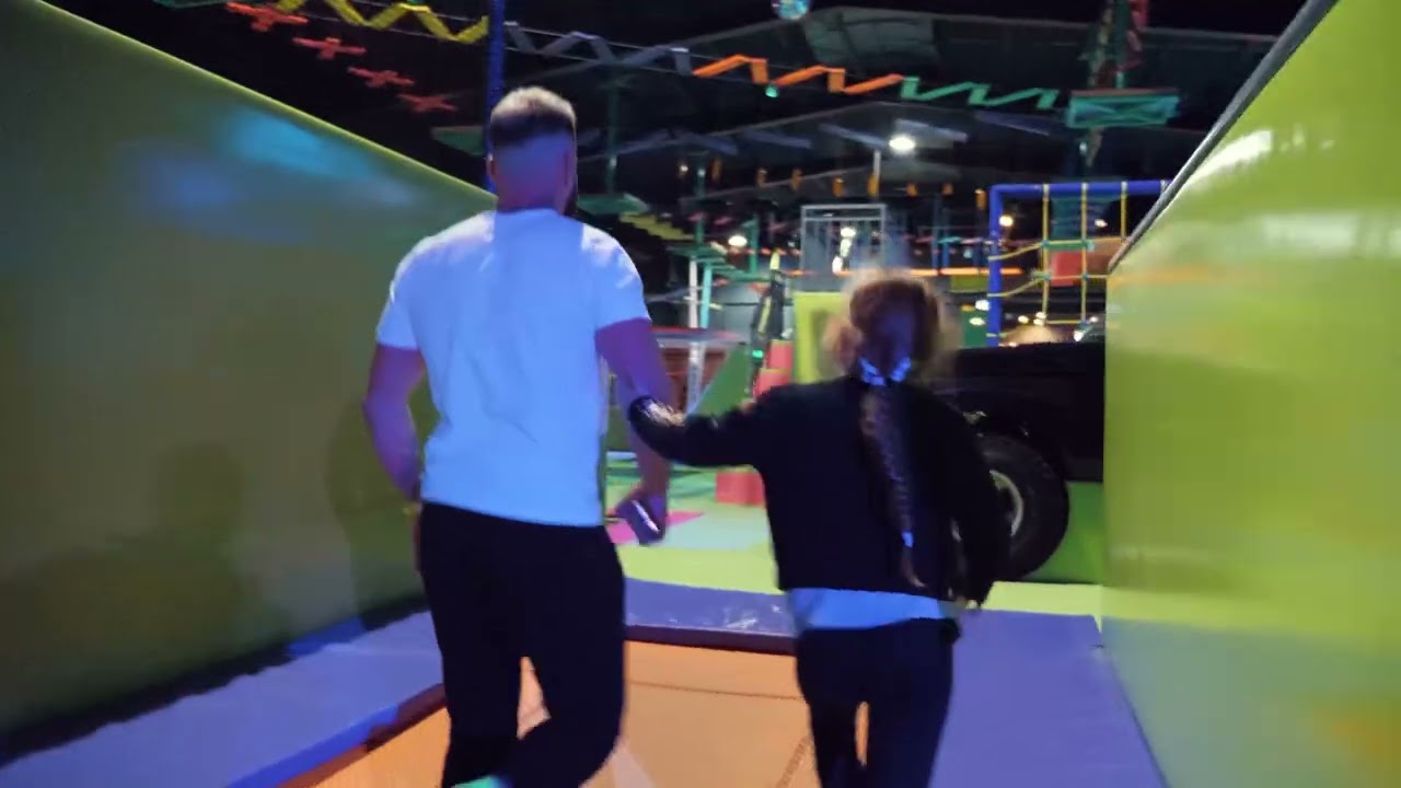 GRAWITACJA park trampolin w RZESZOWIE / RAPTUS JUMP