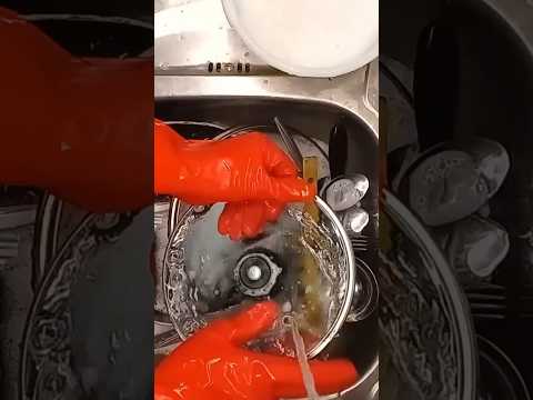     ظرفا رو برق میندازیم     