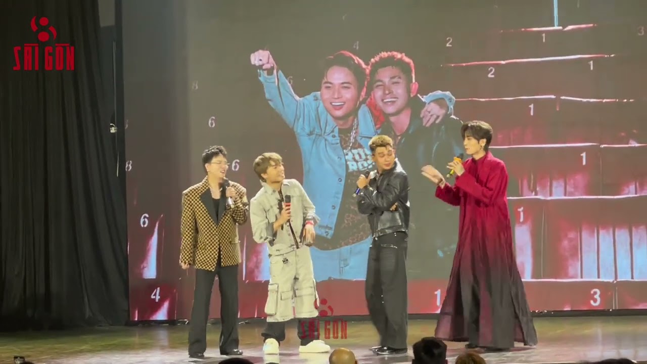 Anh tài Jun Phạm, Tăng Phúc, ST Sơn Thạch cùng dàn ATVNCG đến chúc mừng fanmeeting đầu tiên của HuyR