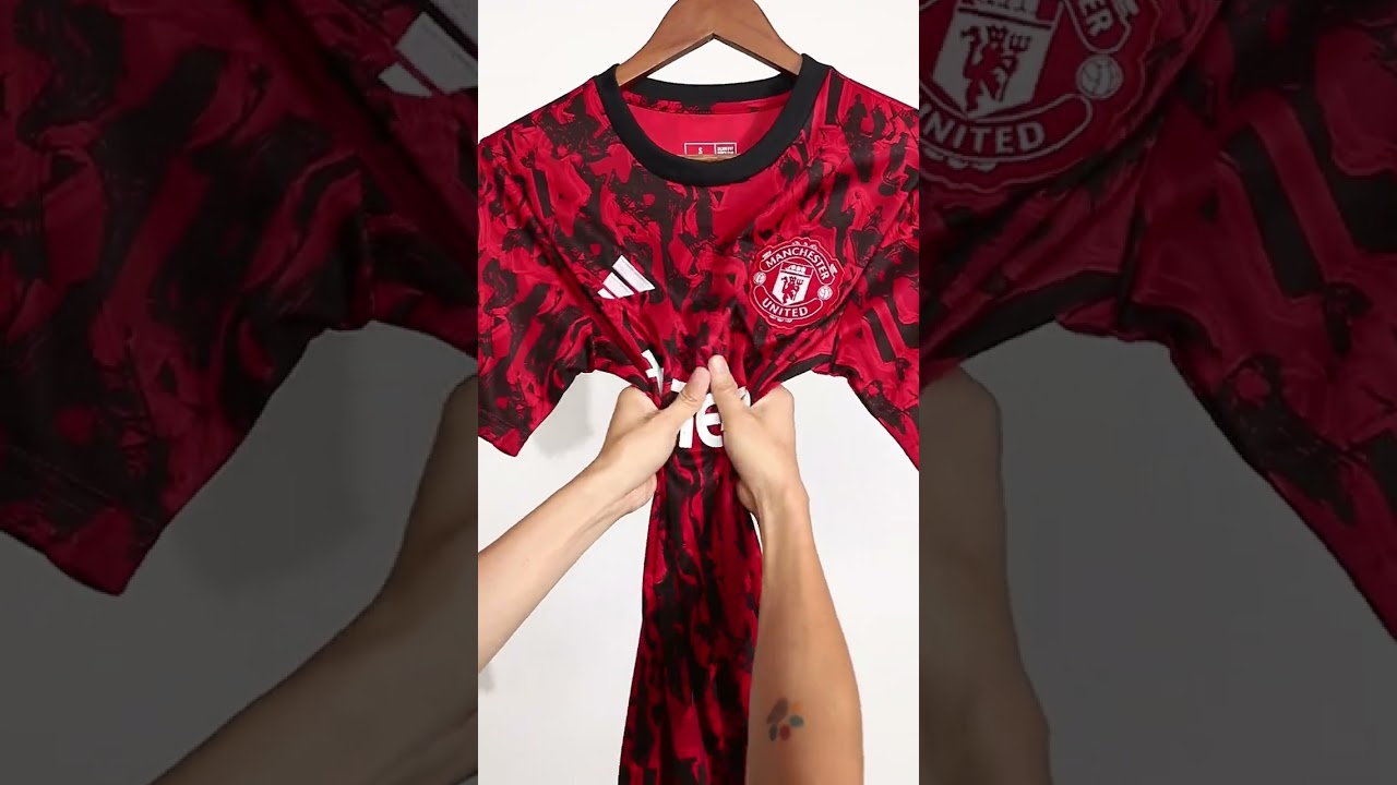 Unboxing Manchester United Prematch 2023/2024 Football Jersey from paninfootball.com