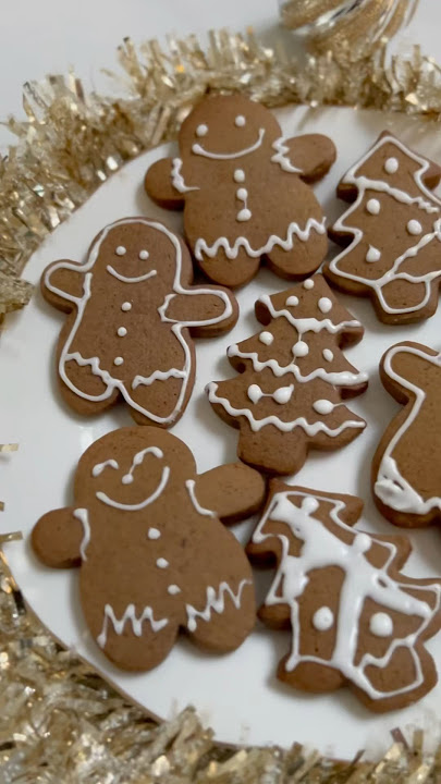 Gingerbread Cookies | Holiday Cookies Pt.3 🍪🎄🎁 #christmascookies #gingerbreadcookies