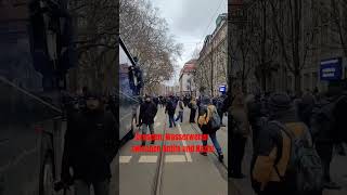 Dresden: Wasserwerfer zwischen Antifa und Nazis! #politik #protest #polizei