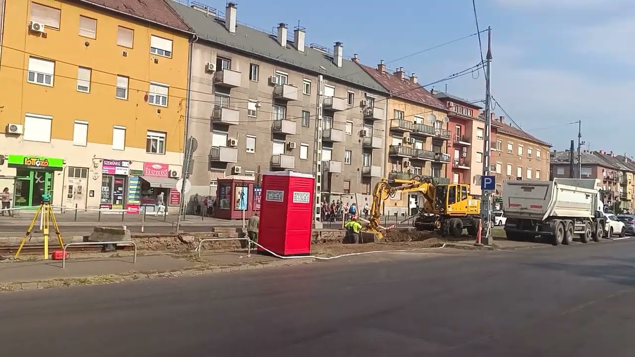 spontán helyzetjelentés Bosnyák tér volt 44-es villamos kihúzó vágányzár építkezés