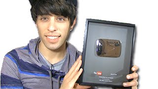 Video thumbnail of "Silver Play Button Unboxing + Review | ​​​"