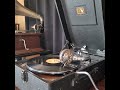ペギー・葉山 ♪町の小さなくつ屋さん♪ 1954年 78rpm record. HMV Model No 102 Gramophone