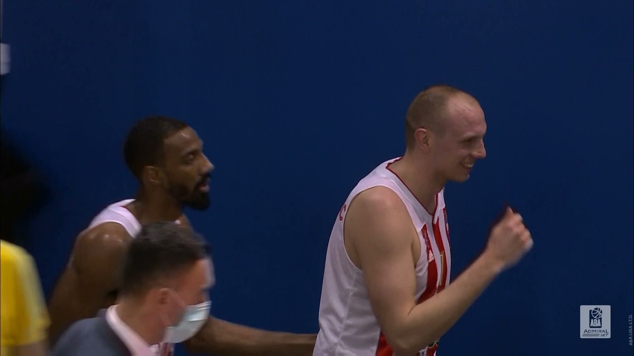 Davidovac beats the halftime clock with a stunning 3 (Mega Mozzart - Crvena zvezda mts, 7.2.2022)