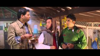 Gollu and pappu are too dense to live - lame not to- as a pair of
deliriously dim-witted foster brothers on mission plant bomb under
extreme t...