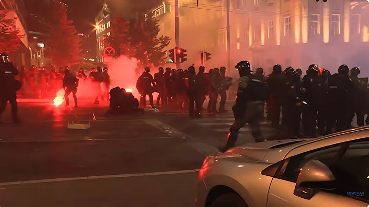 Sukob demonstranata i policije u centru Beograda