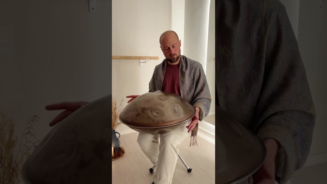 On December 5, I’ll be hosting a Handpan Fullmoon Concert in Hamburg 🌕 together with the family,