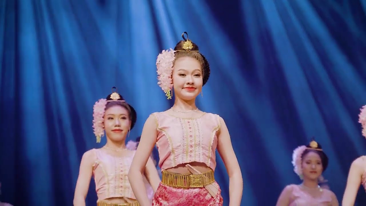 การแสดงสร้างสรรค์ ชุดสาวสิบสองปันนา วิทยาลัยนาฏศิลปเชียงใหม่