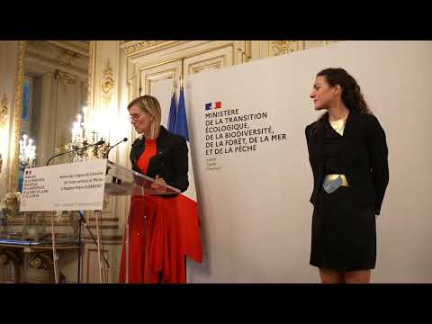Chevalier par décret du Président de la République Française