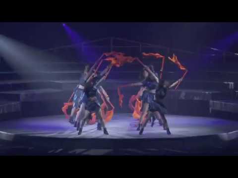 旗振りパフォーマンス