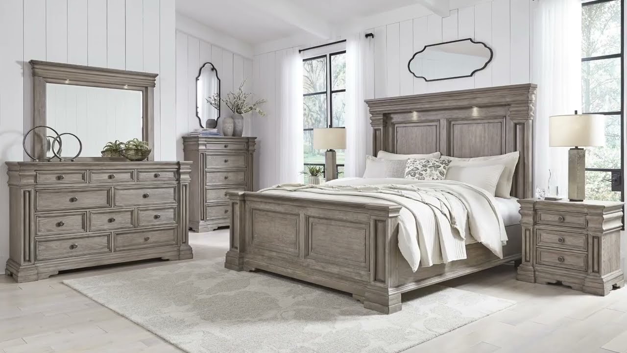Blairhurst Light Grayish Brown Queen Panel Bed From Ashley