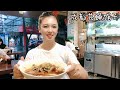 美女背包旅行去成都的苍蝇馆子，50多种食材配了一大碗冒菜，香脆鲜爽吃着真过瘾