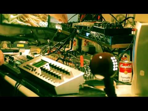 experimental electronica | Virus TI 2 + MFB Kraftzwerg