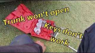 Mercedes CLK trunk won't open key doesn't work.
