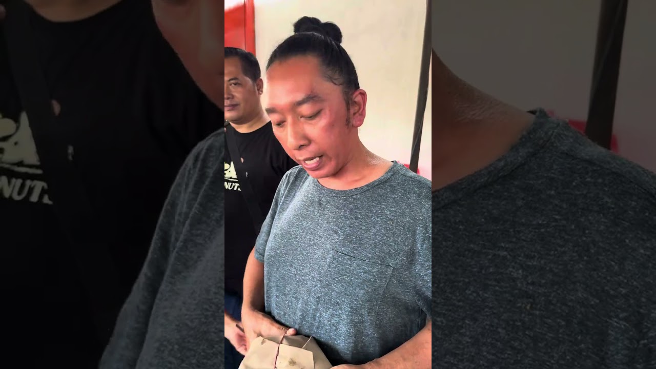 Sego Wiwit porsi gajah rame banget seperti antrian sembako gratis gak ada saingan