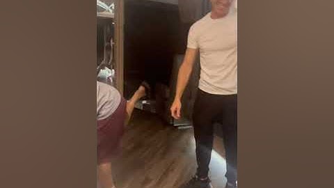 T-Boz Films Chilli & Matthew Lawrence Dancing on TLC Tour Bus July 2023 | TLC-Army.com