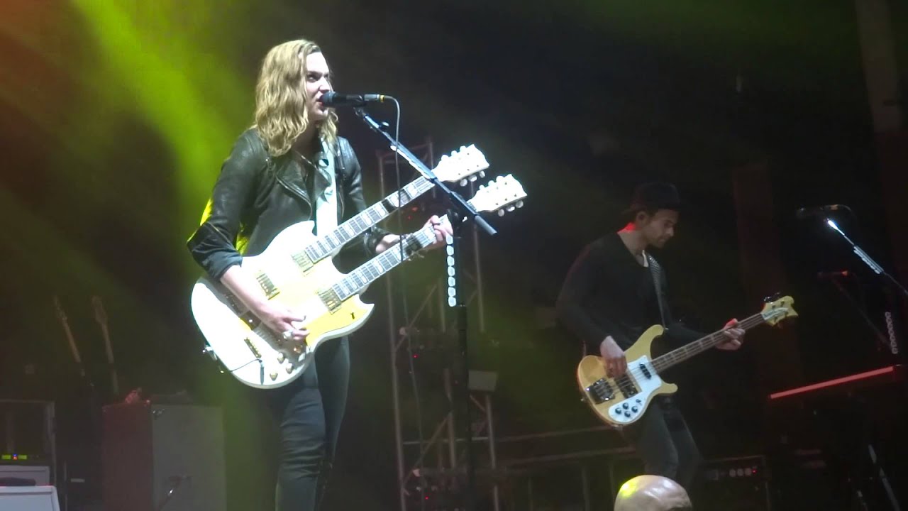 Halestorm : "I Am The Fire" ( LIVE DEBUT) Wolverhampton 9-3-15