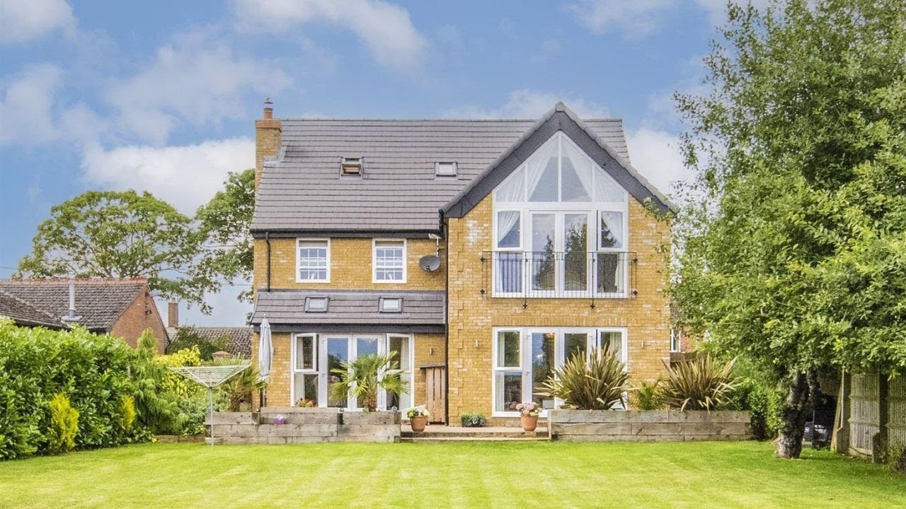 Avenue Road, Rushden YouTube