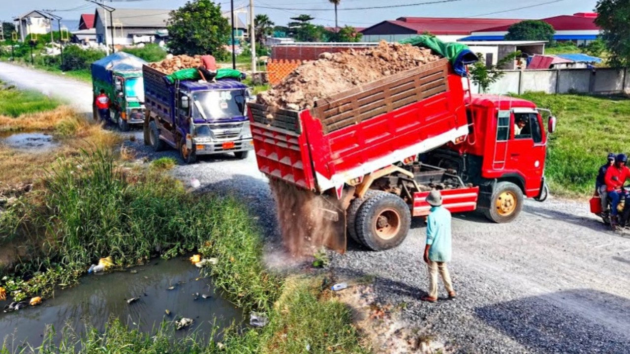 First Starting A New Project!! Filling Land By Bulldozer Komat'su D20P with 5Ton Trucks