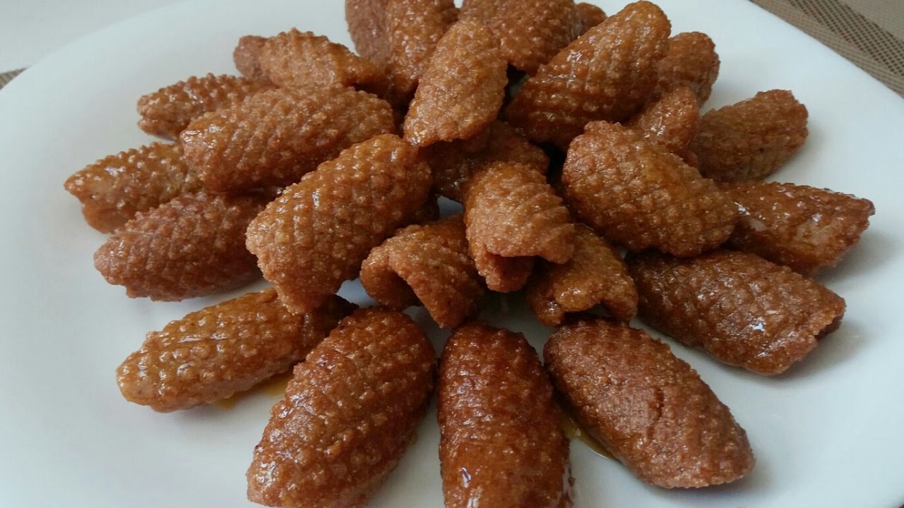 حلوة الببوشة المعسلة بالسميدة والزنجلان هشة تذوب في الفم / حلويات رمضان