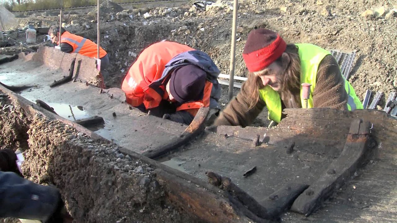 Une pirogue médiévale en Picardie