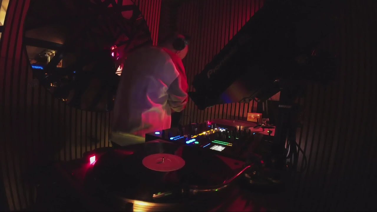 hnt.fm Invites 051