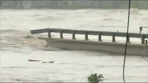Texas flooding causes bridge collapse, evacuation