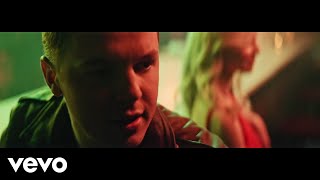 Travis Denning - After A Few (Official Music Video) chords