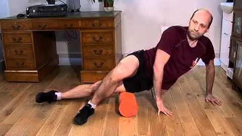The Running Injury Oracle - Foam Rolling Iliotibial band ITB