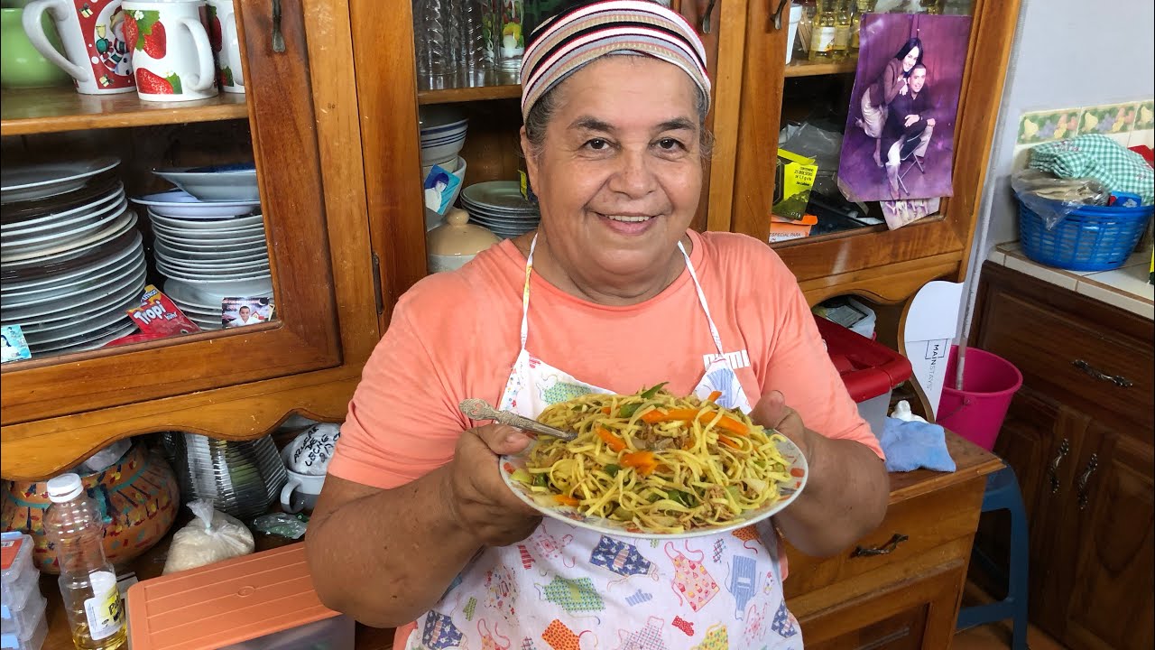 🇬🇹 Cocinando Chow Mein Guatemalteco con MAMÁ lela 😍😋