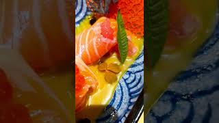 salmon grape fruit yummy creamy sauce 😋 #sushi #abudhabi #food #chef