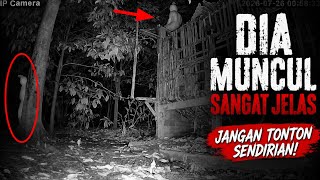 HORROR‼️ CLEAREST POCONG SIGHTING CAUGHT ON CCTV