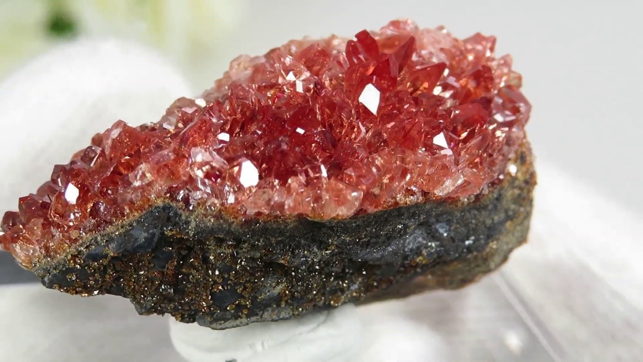 南アフリカ 産 ロードクロサイトの母岩付き結晶（原石） 33g - cute 
