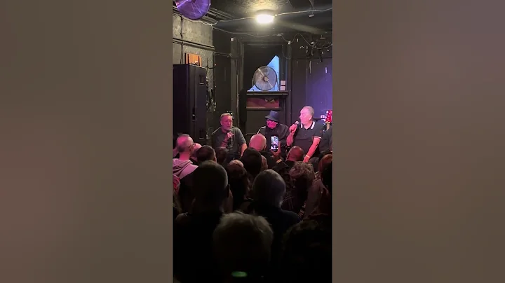 Peter Hook speaking of Joy Division, Ian Curtis #rip, the doors…. ‘Interpol’  ;)