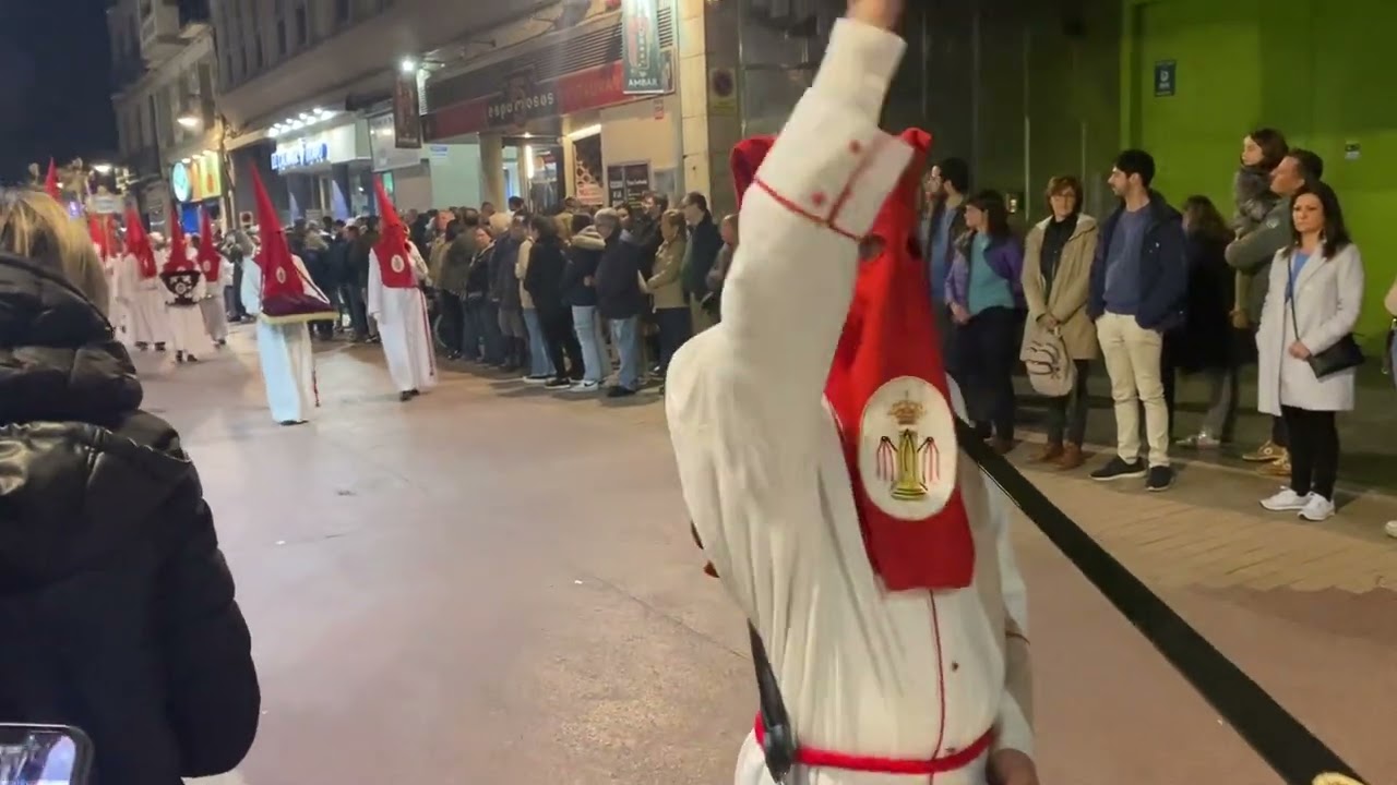 Jueves Santo. Procesión titular del Señor Atado a la Columna Zaragoza ❤️🤍🥁 @lacolumnazgz